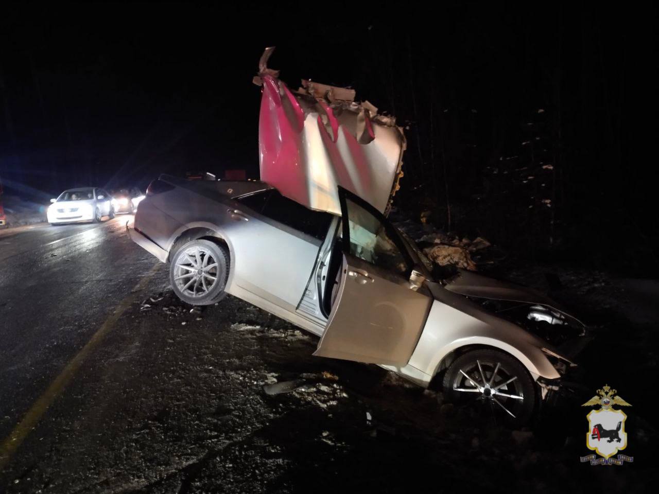 14-летняя девочка погибла в машине, выехавшей на встречку в Шелеховском районе