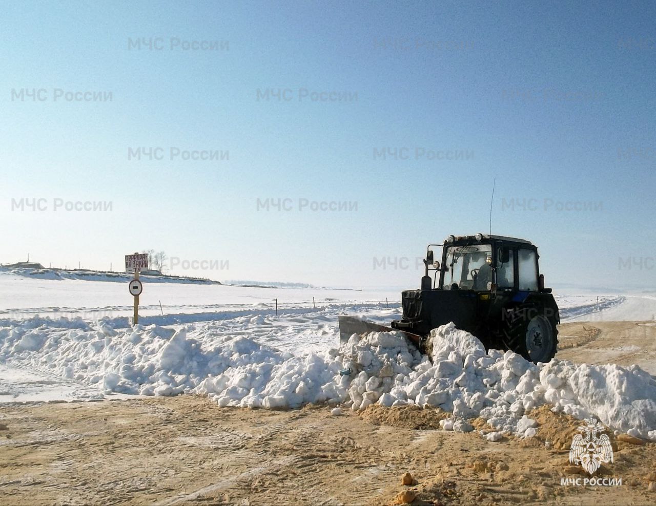 Ледовые переправы на реках Ия и Непа закрыты