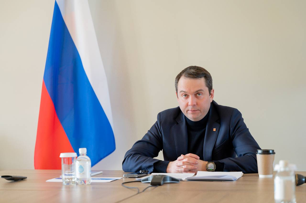 Кобзев пожелал скорейшего выздоровления губернатору Мурманской области Чибису