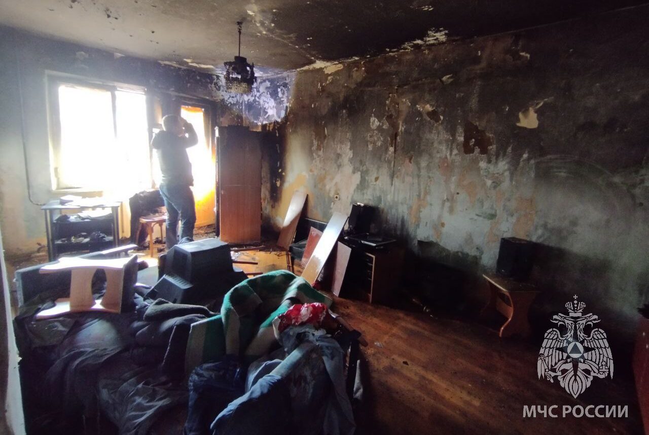На пожаре в жилом доме на Декабрьских событий погиб мужчина