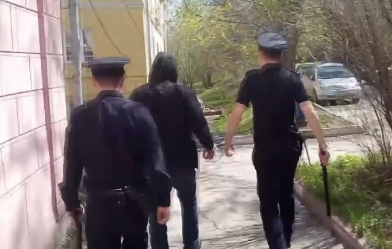 Стрелявший в «СильверМолле» парень сам явился в полицию