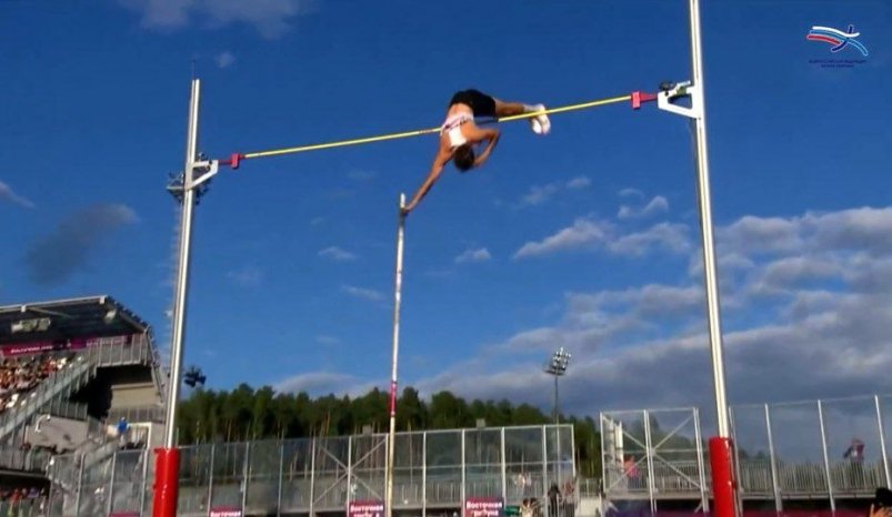 Спортсмен из Иркутской области стал чемпионом России в прыжке с шестом