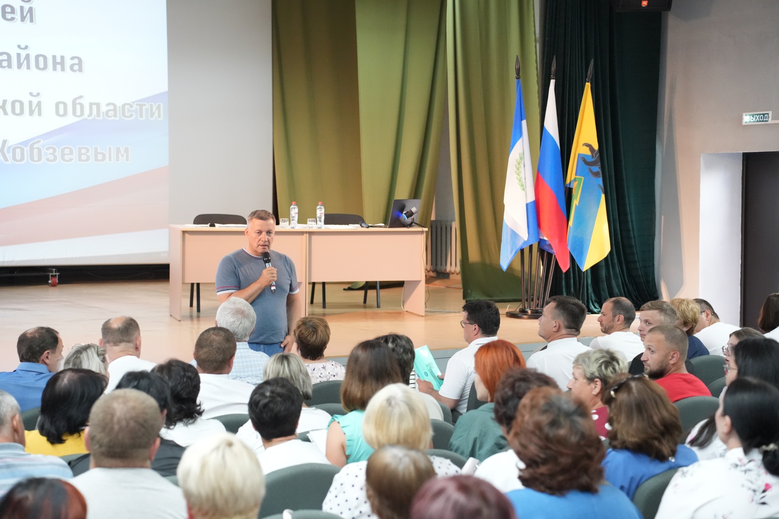 Игорь Кобзев провел встречу с жителями Усть-Удинского района