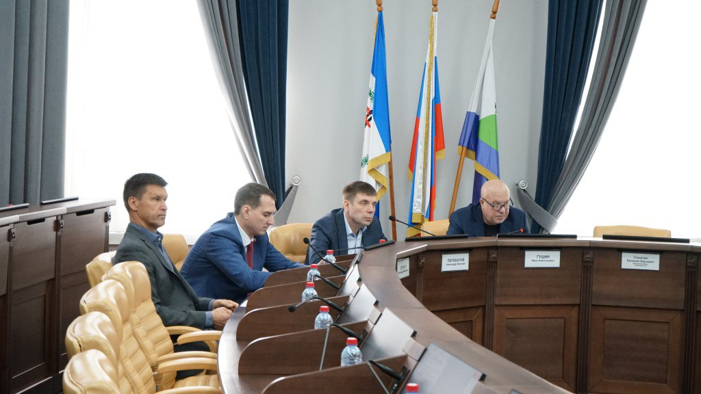 Иван Гущин: Укрепление дисциплины депутатов и Регламент Думы — основные задачи в работе комиссии