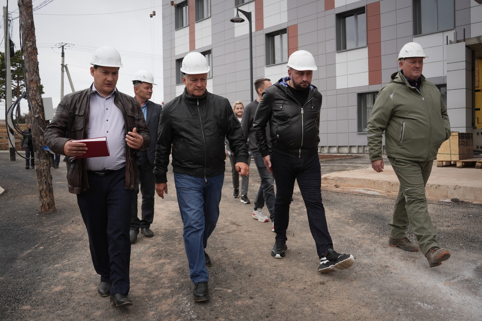 Строительство поликлиники в Качуге завершено на 80%