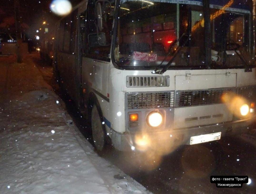 Подросток расстрелял из пневматического пистолета автобус с пассажирами в Нижнеудинске