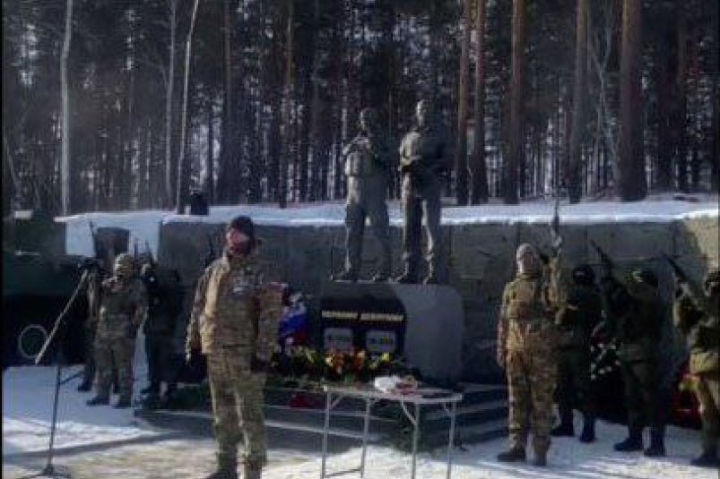 На кладбище в Иркутске открыли стрельбу