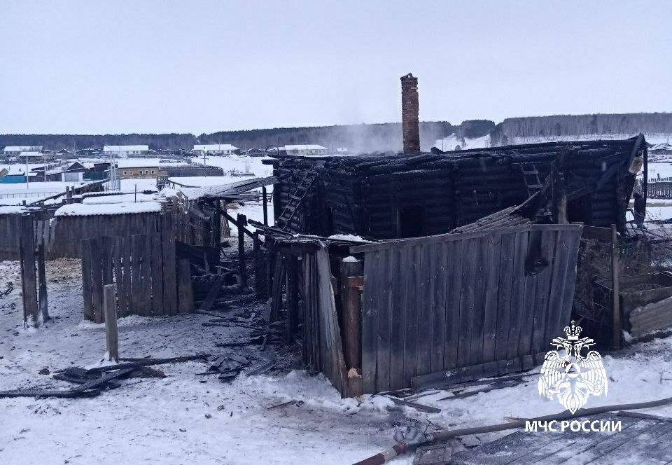 В Аларском районе на пожаре погибли три человека