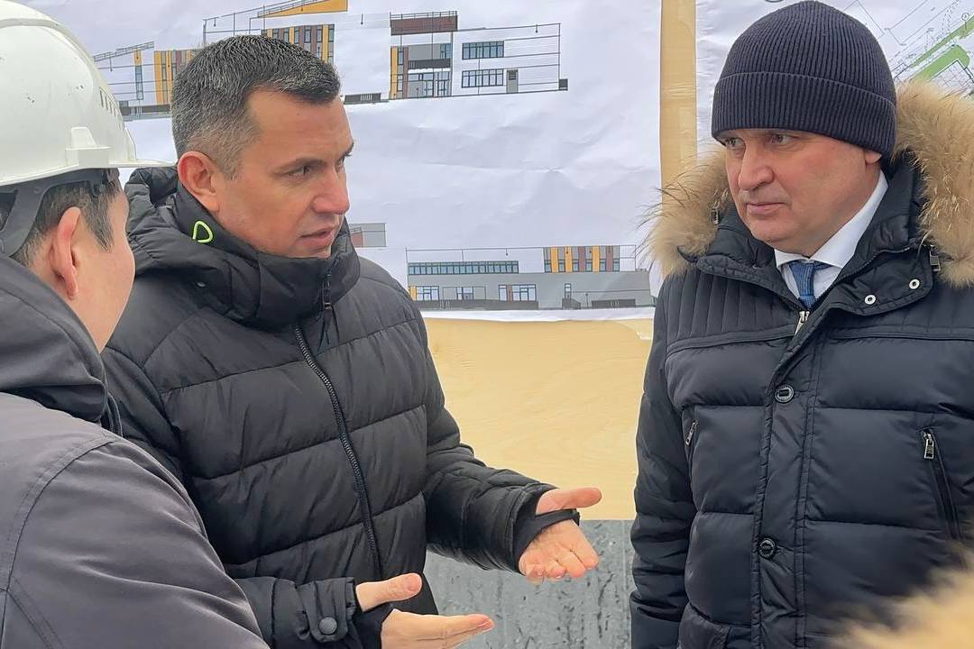 Кобзев заявил о риске срыва сроков строительства школы в Усть-Куте по вине подрядчика