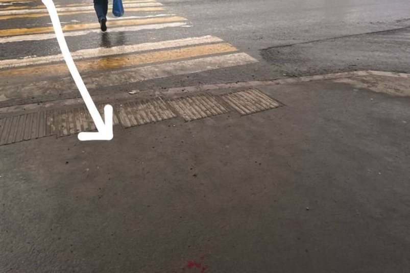 Мужчина ударил девочку по лицу стеклянной бутылкой на пешеходном переходе