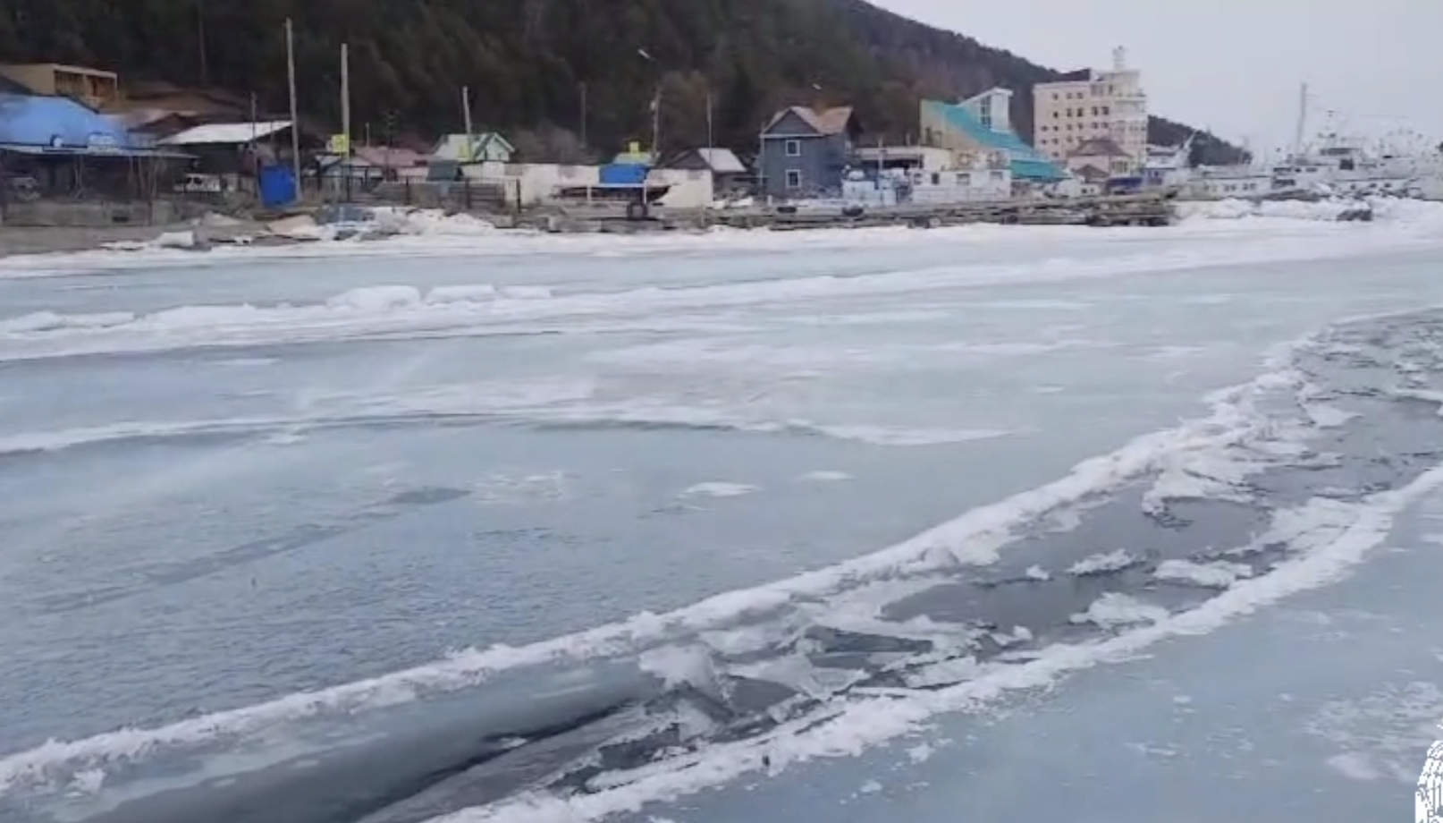 МЧС предупреждает об опасности выхода на лед