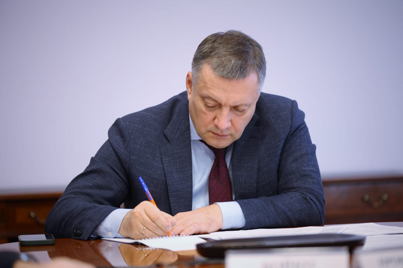 Министров и зампредов правительства назначил Игорь Кобзев