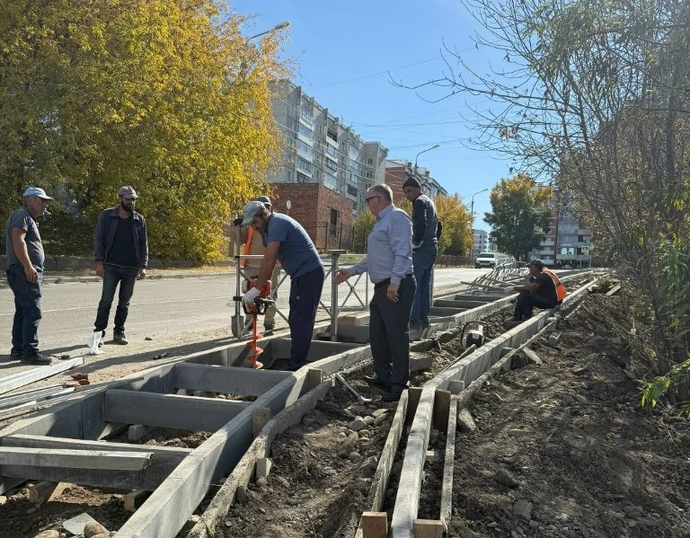 Новый арт-объект по сказочным мотивам установят в м-не Первомайском при поддержке депутата Василия Донских