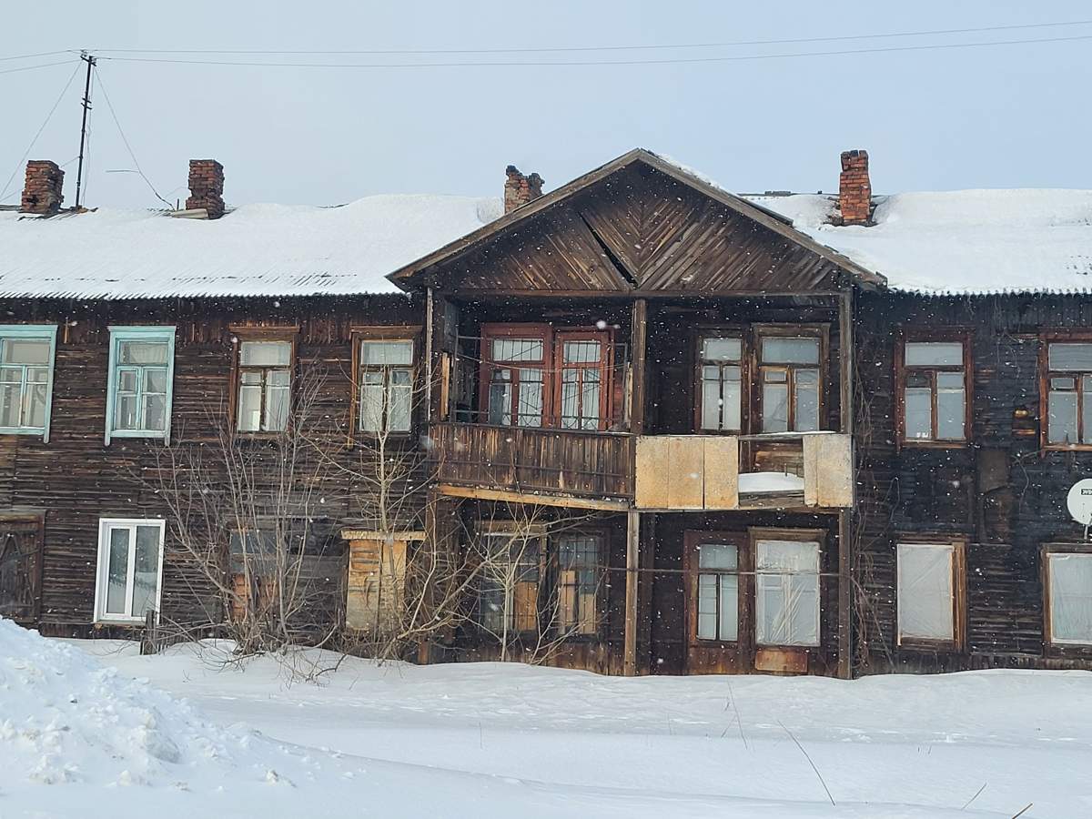 В Бодайбо возбудили уголовное дело против властей, которые 15 лет не могут расселить аварийный дом