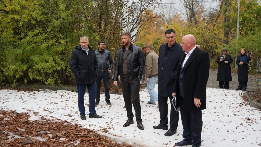 Благоустройство парка Парижской коммуны проверили мэр и спикер Думы Иркутска (фоторепортаж)
