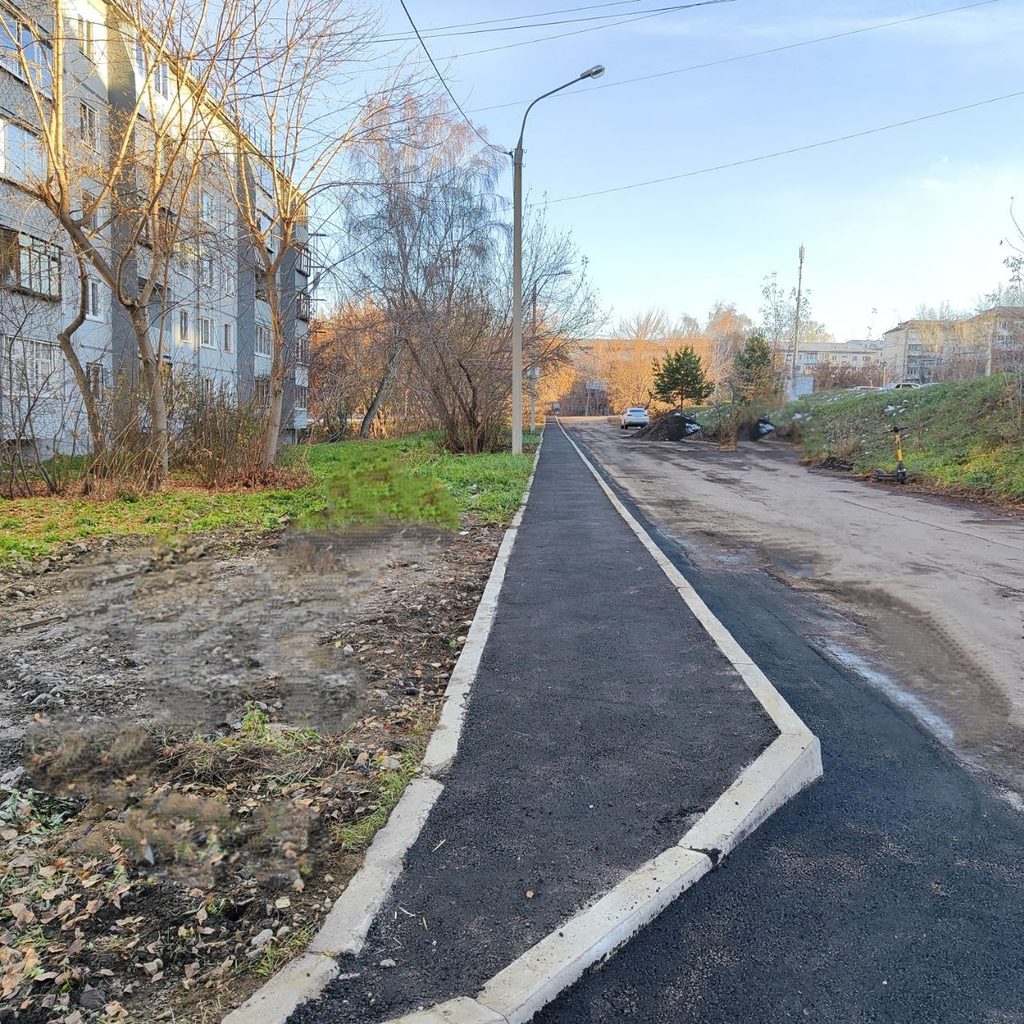Ремонт дорог и дворов завершается на депутатских округах (фоторепортаж)