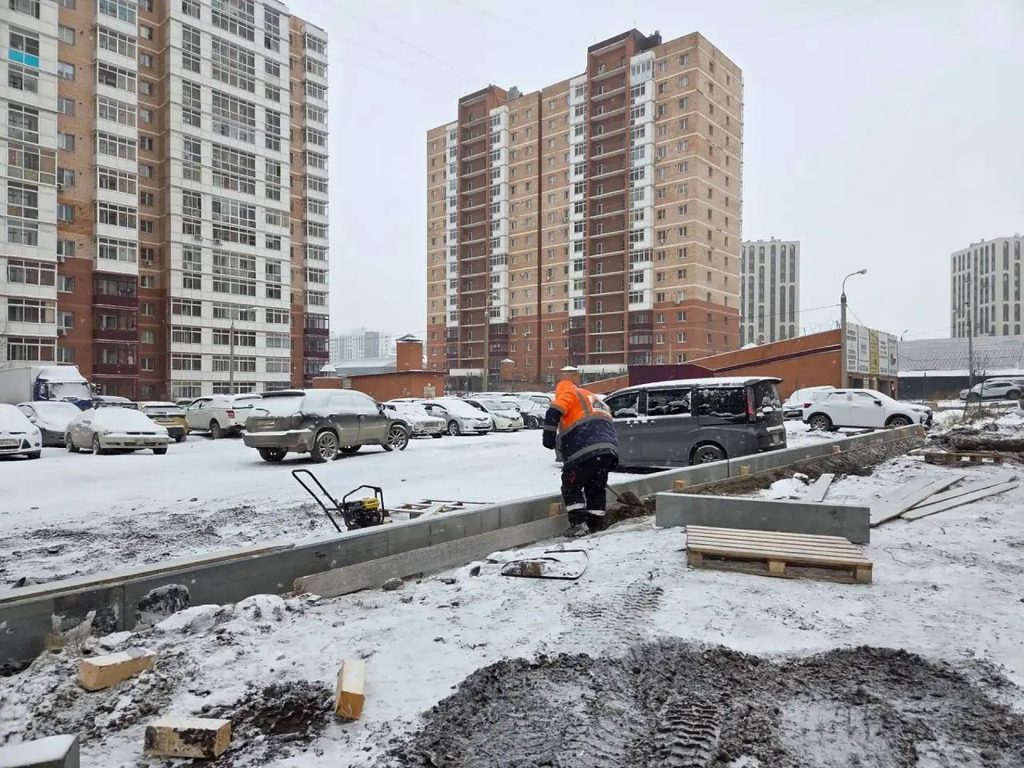 Ремонт дорог и дворов завершается на депутатских округах (фоторепортаж)