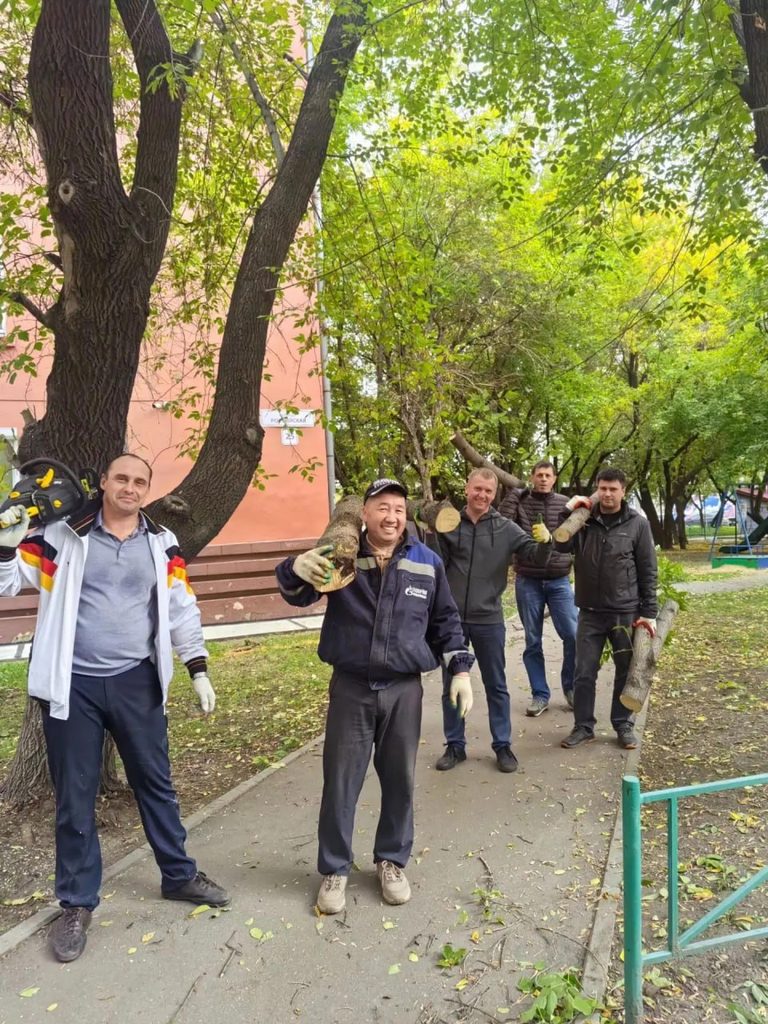 Большой субботник прошел в Иркутске (фоторепортаж)