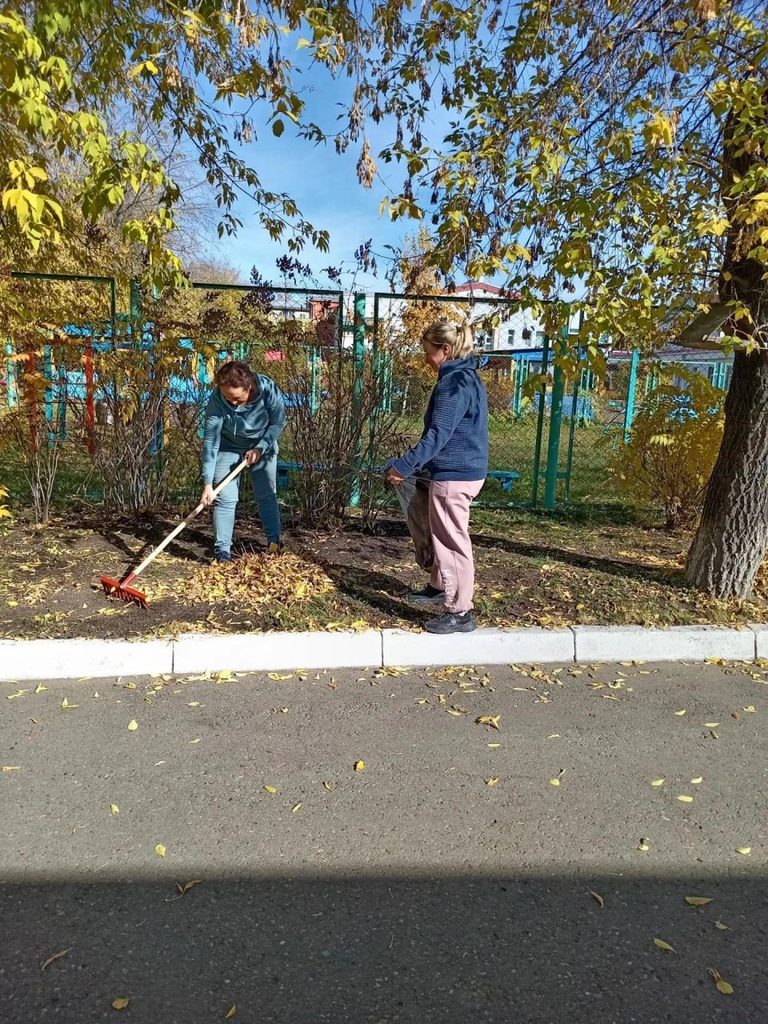 Большой субботник прошел в Иркутске (фоторепортаж)
