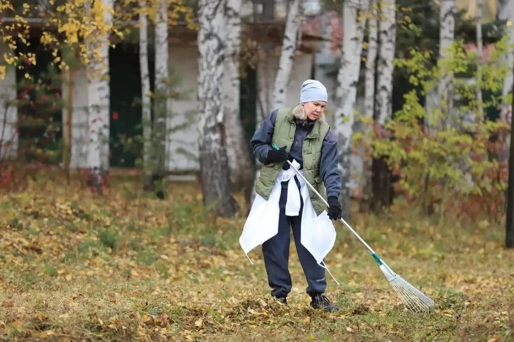 Большой субботник прошел в Иркутске (фоторепортаж)