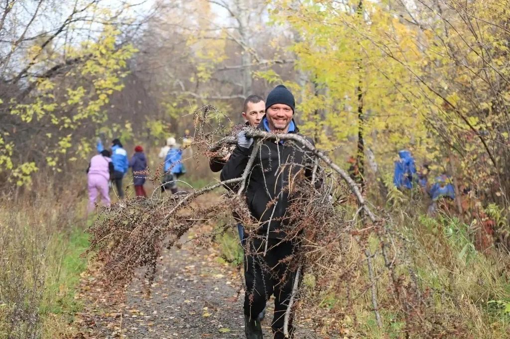 Большой субботник прошел в Иркутске (фоторепортаж)